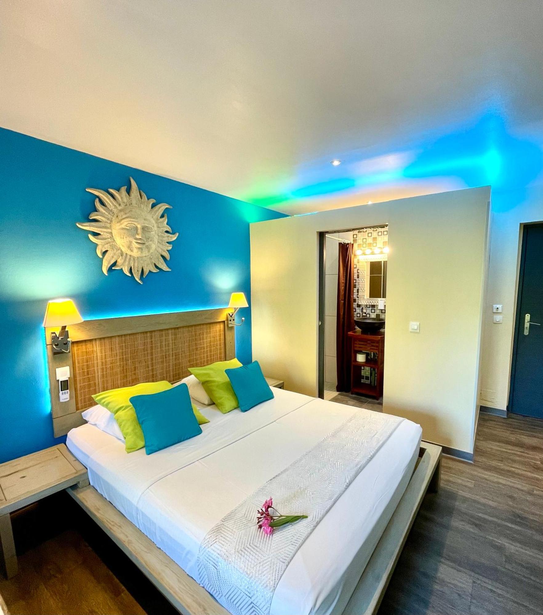 Hotel Les Bougainvilliers Saint-Gilles-les Bains Esterno foto