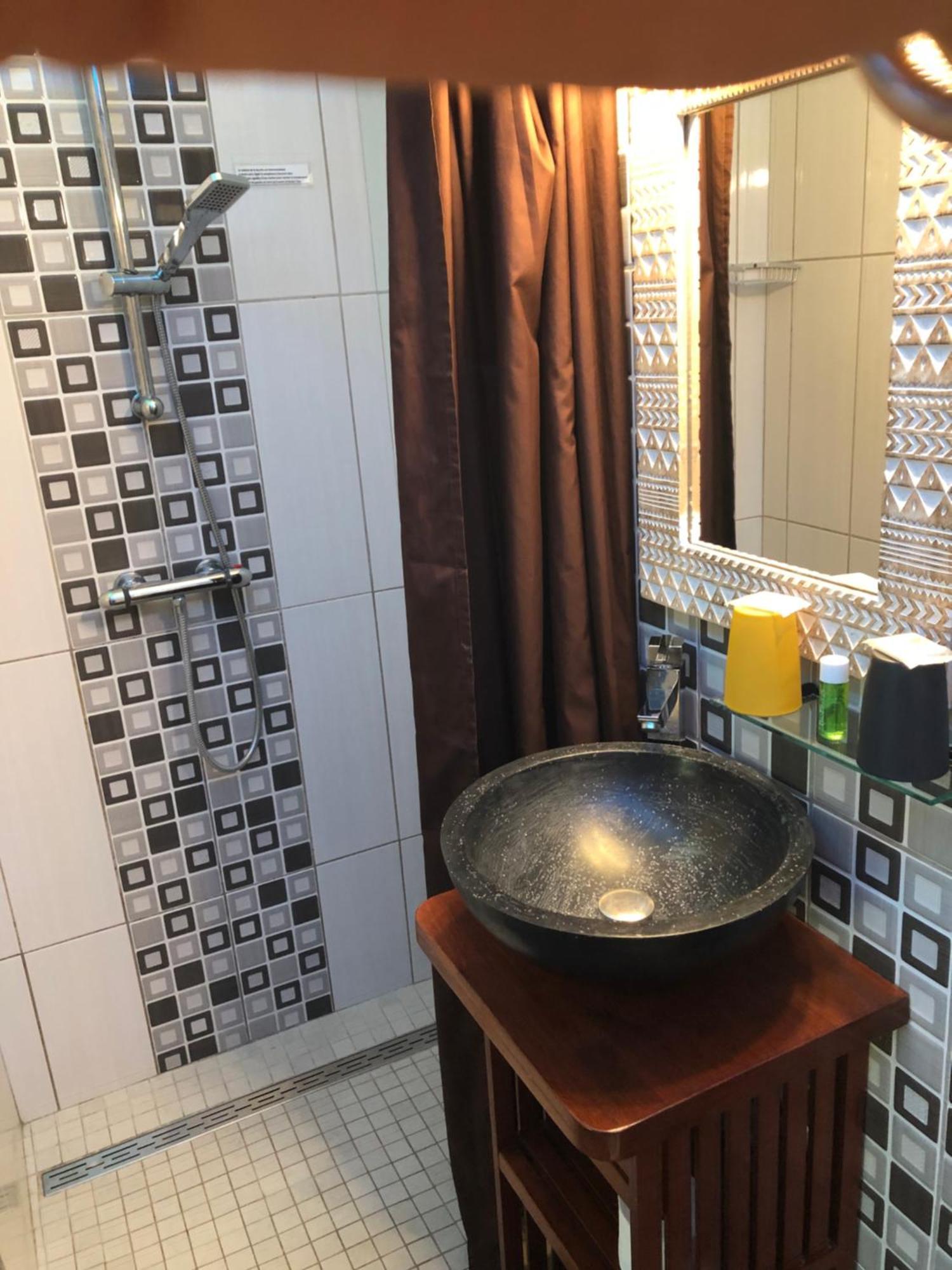 Hotel Les Bougainvilliers Saint-Gilles-les Bains Esterno foto